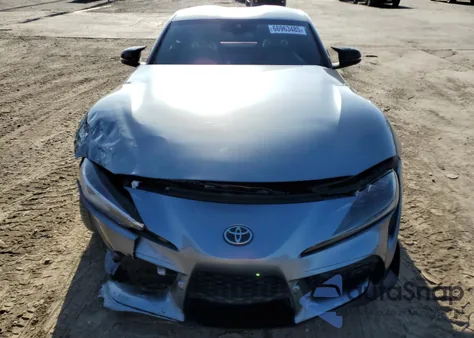 2021 Toyota Supra z USA, uszkodzony, nr VIN WZ1DB2C0XMW038679